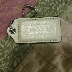 Coach tag